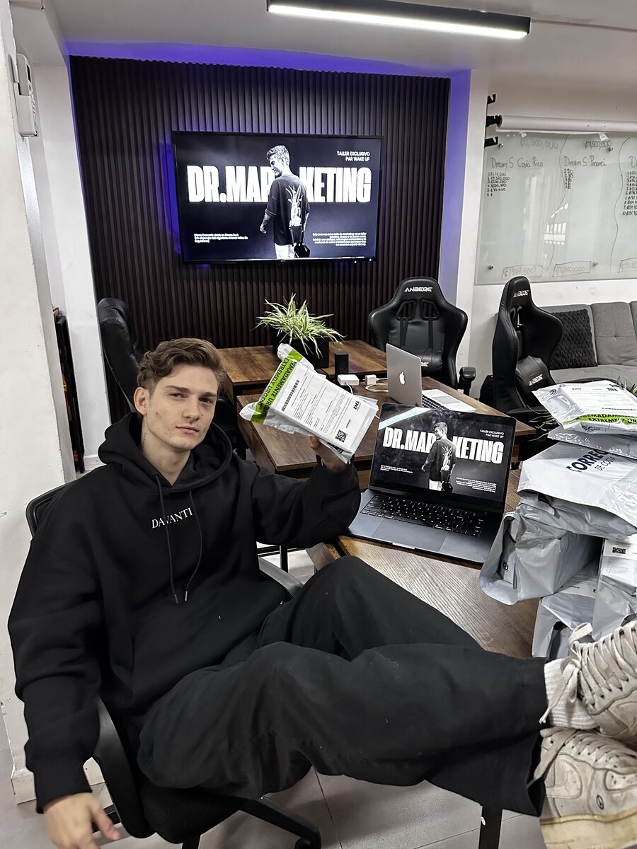 Mattia — fundador de Ad Intelligence System